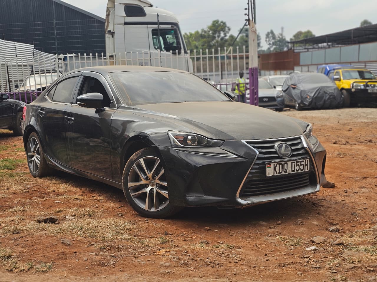 2017 LEXUS IS300H